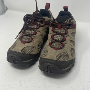 Merrell Womens Yokota 2 Brown Suede Low Top Hiking Shoes Sneakers New no box